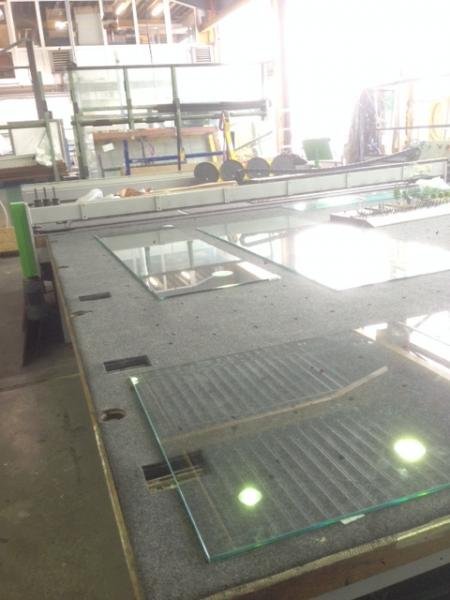 Safety glass cutting system