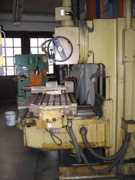 Vert. milling machine (X: 1.200 mm)