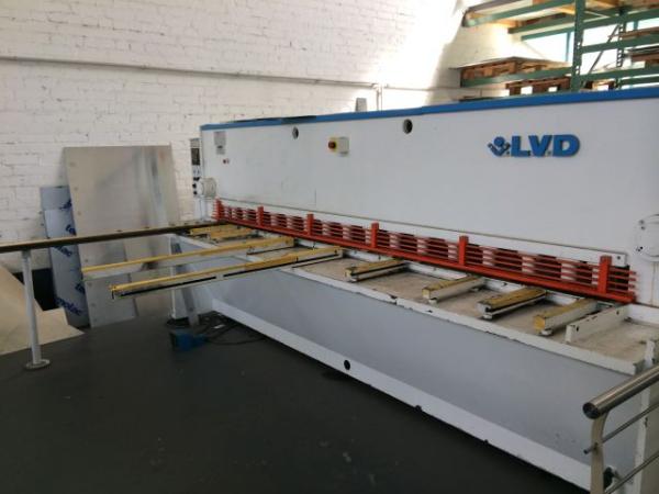 Guillotine shear (3.100 x 6 mm)