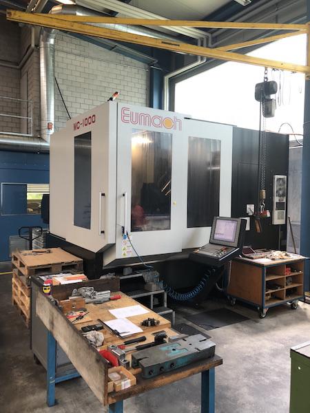 5-Achsen CNC Bearbeitungszentrum (X: 1.000 mm)