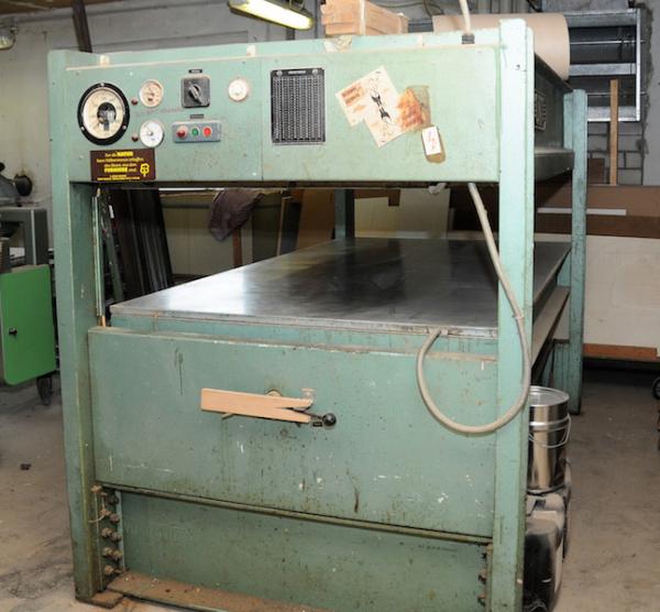 Furnierpresse (1.250 x 2.500 mm)