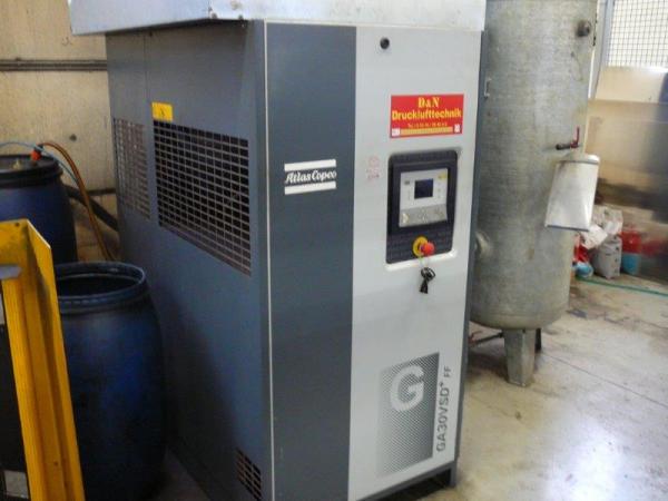 Schraubenkompressor (30 kW / 12,75 bar)