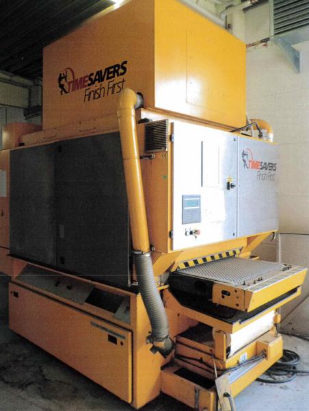 Blechentgratungsmaschine (Nassschliff)