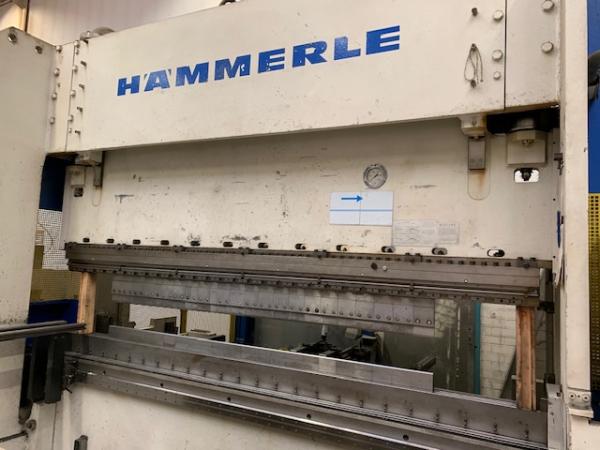 CNC Abkantpresse (200 t)