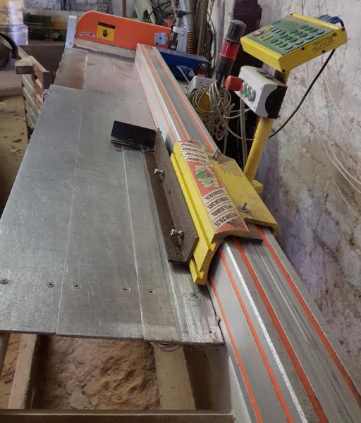 CNC sub table cutting saw