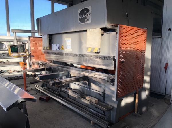 CNC Abkantpresse (180 t)