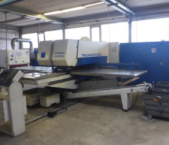Laserstanzpresse 1,5 kW (Mittelformat)