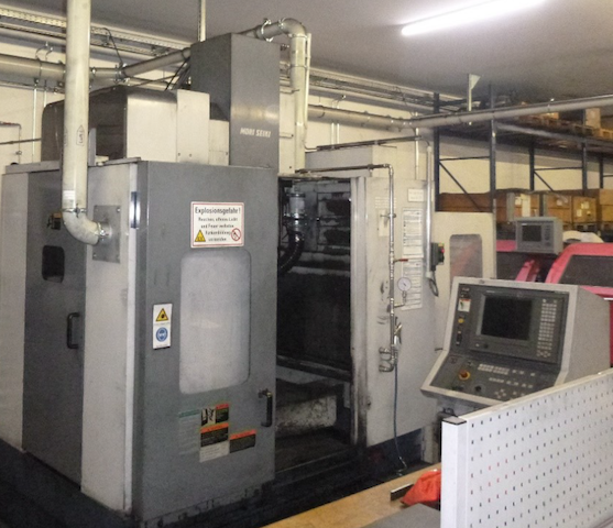 vert. CNC Bearbeitungszentrum (X: 550 mm)