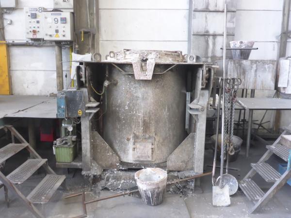 Melting furnace f. aluminium