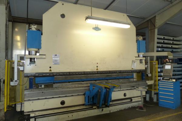 CNC Abkantpresse (200 t)