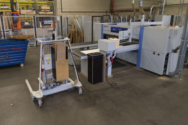 CNC Plattenaufteilsaege / Winkelanlage (5.600 mm)