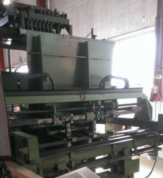 Kufennagelmaschine
