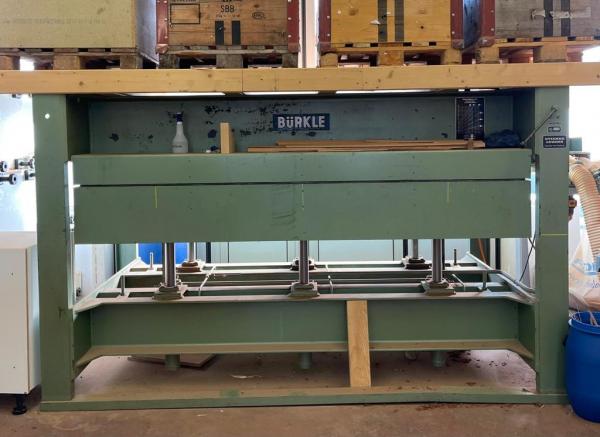 Furnierpresse (2.500 x 1.300 mm)
