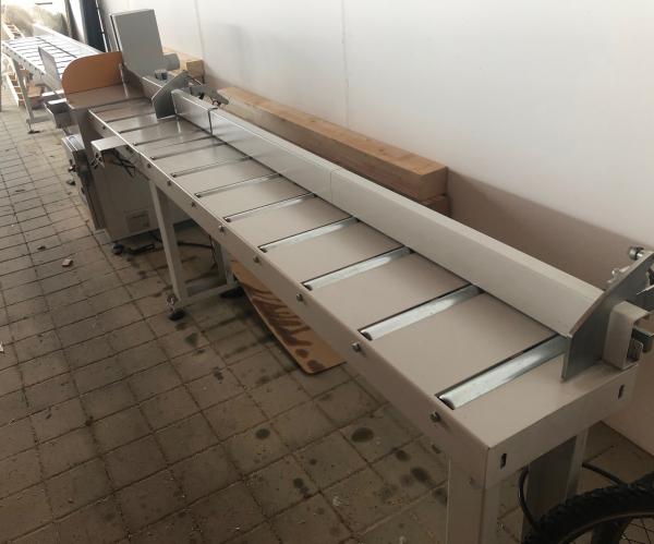 Sub table cutting saw + roller conveyor
