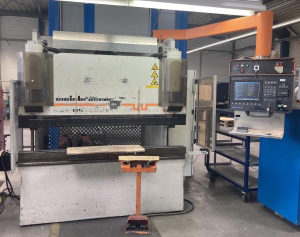 CNC Abkantpresse (63 t)