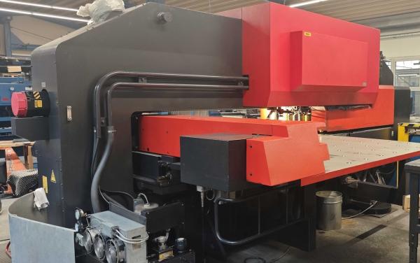 CNC Stanz- / Nibbelmaschine (Grossformat)