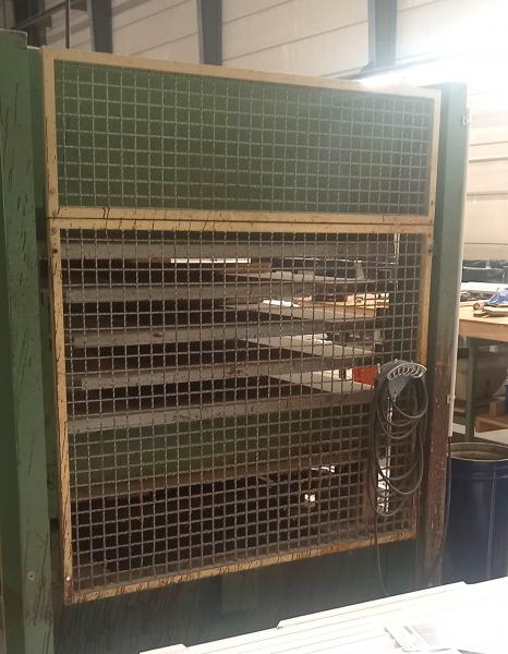 Furnierpresse Etagenpresse (1.500 x 3.000 mm)