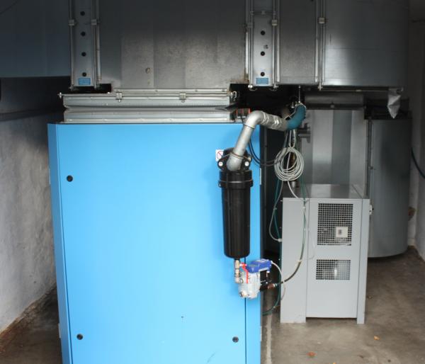 Schraubenkompressor (37 kW) + Trockner + Kessel