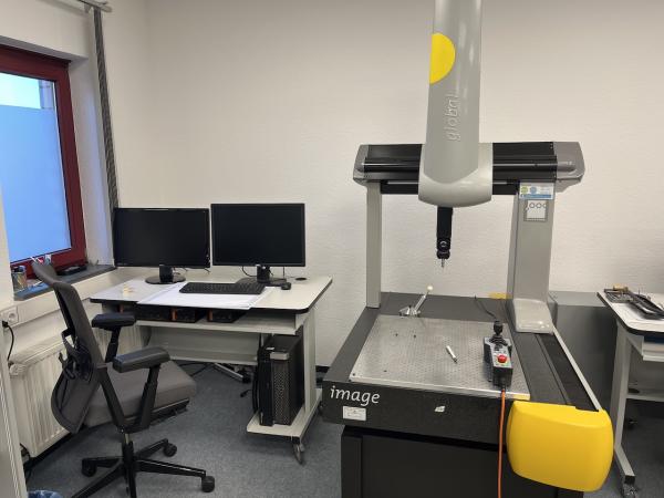 Koordinatenmessmaschine (X: 500 mm)