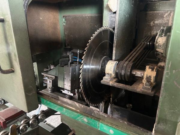 automat. Paletten - Klotzsaege