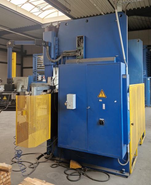 CNC Abkantpresse (200 t)