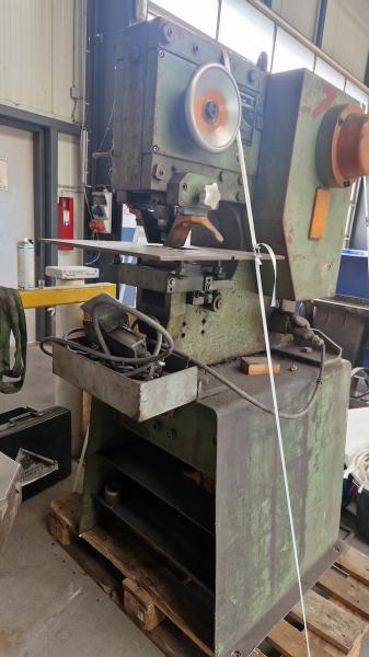 Hole Punch (45 tons)