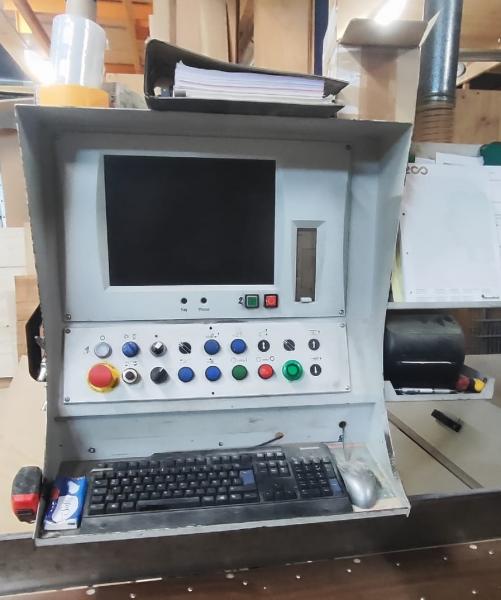 CNC Plattenaufteilsaege (5.300 mm)